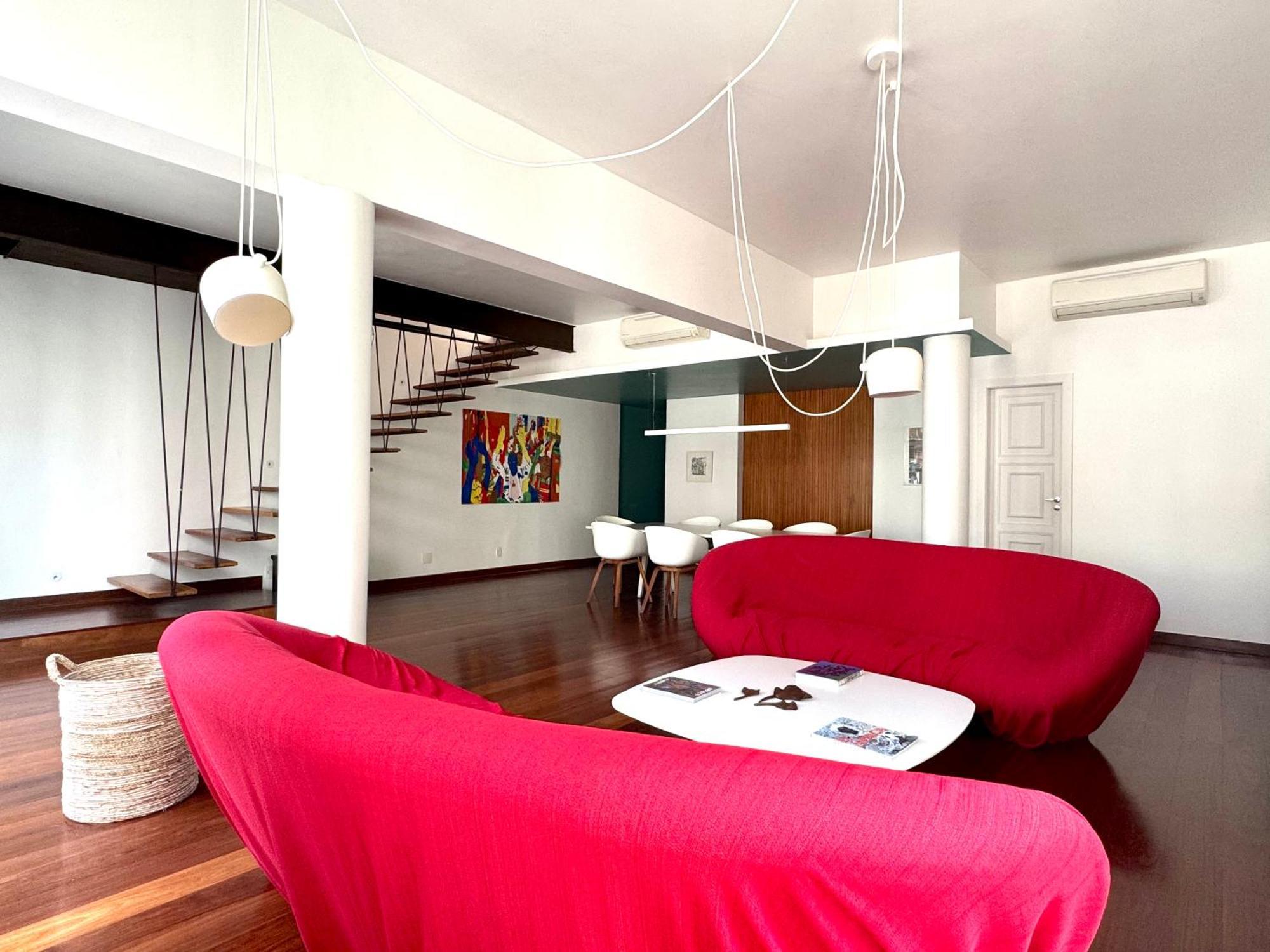 Spacious 180 M2 Luxury Comfort And Design
